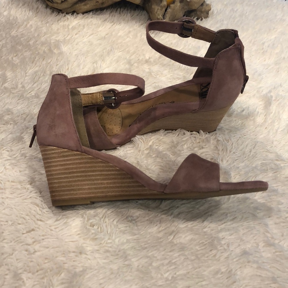 Rose Suede Sandal